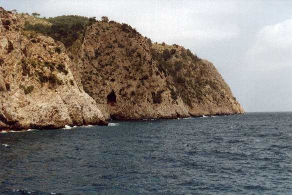 ...mit dem Schiff an der K&uuml;ste entlang