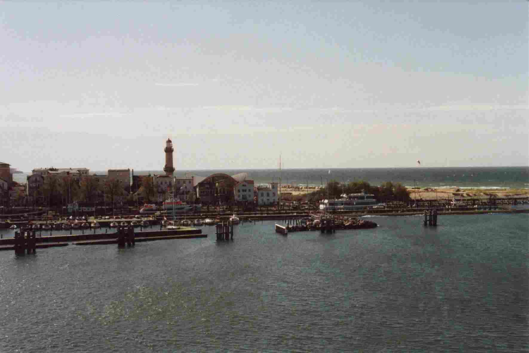 Leuchtturm und Teepott